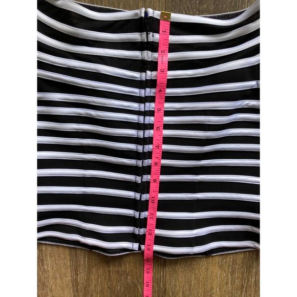 PURE Collection JS Collections Petites striped mesh peplum US size 8 top - Picture 5 of 9